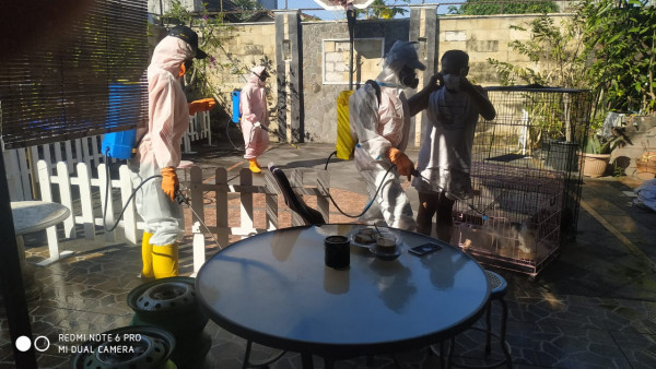 Spraying Disinfektan oleh Destana CC